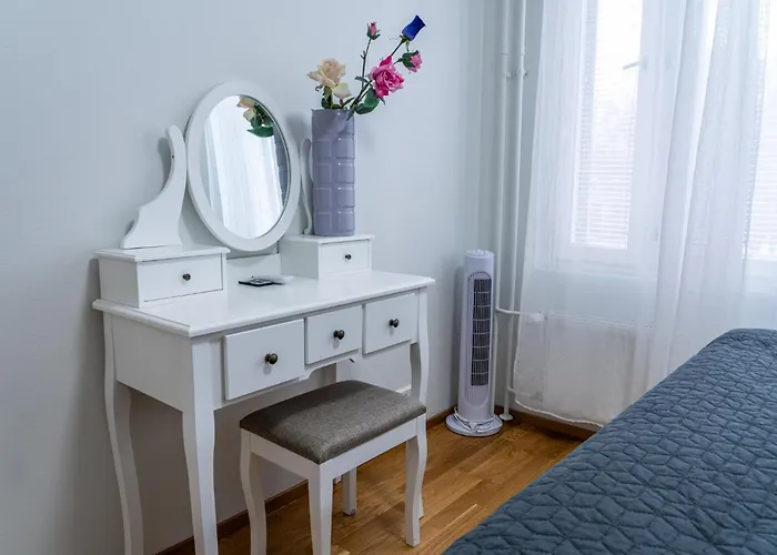 Kaksio Helsingissae Hyvien Kulkuyhteyksien Varrella