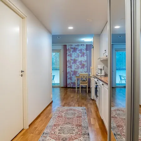 Kaksio Helsingissae Hyvien Kulkuyhteyksien Varrella *