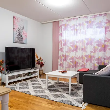 Kaksio Helsingissae Hyvien Kulkuyhteyksien Varrella Helsinki