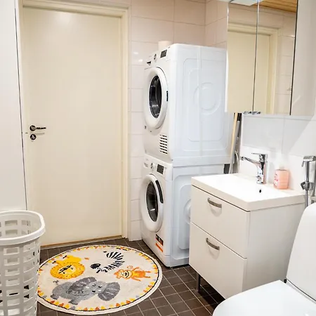 Kaksio Helsingissae Hyvien Kulkuyhteyksien Varrella Lägenhet Helsingfors